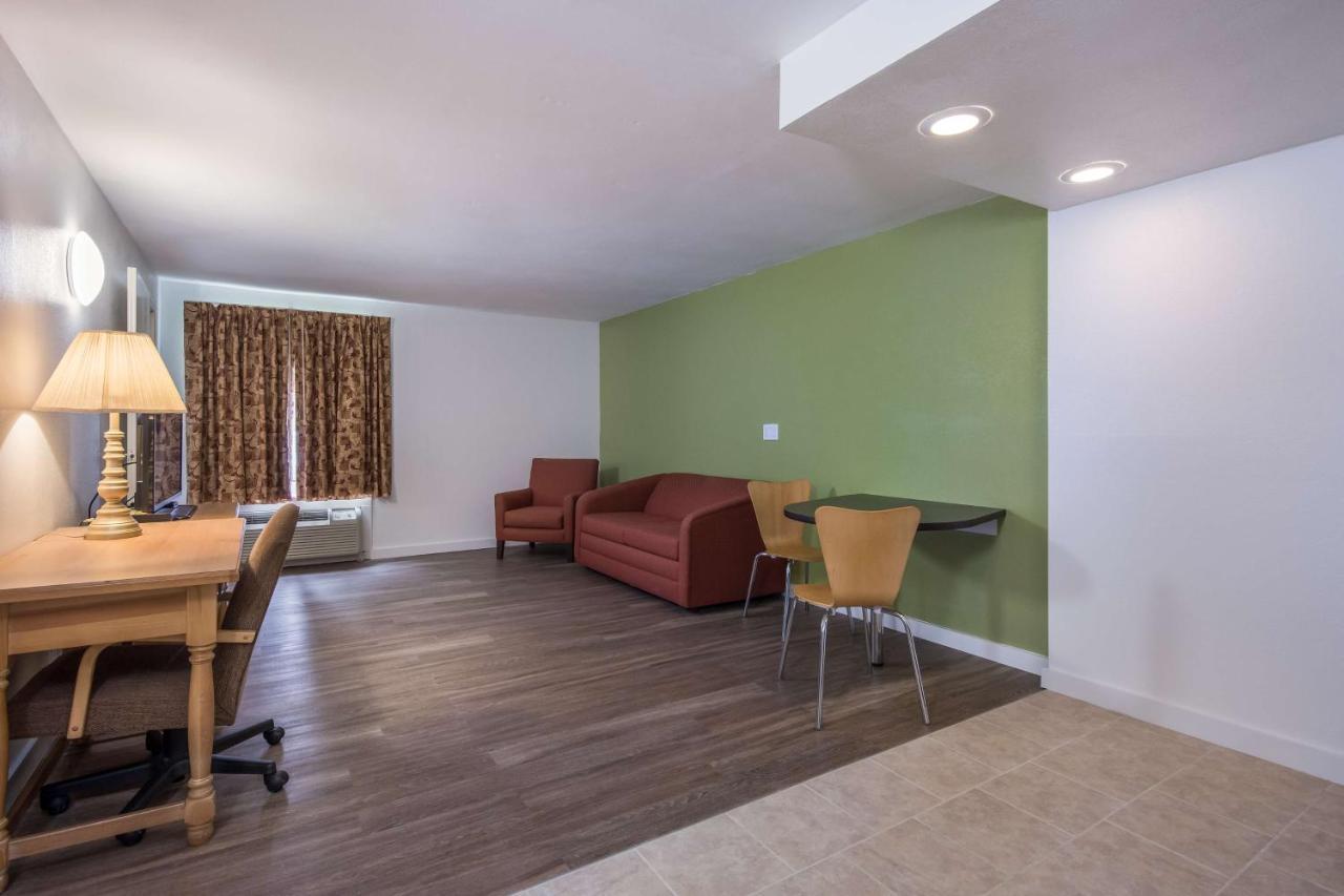 Hotel Oriskany מראה חיצוני תמונה