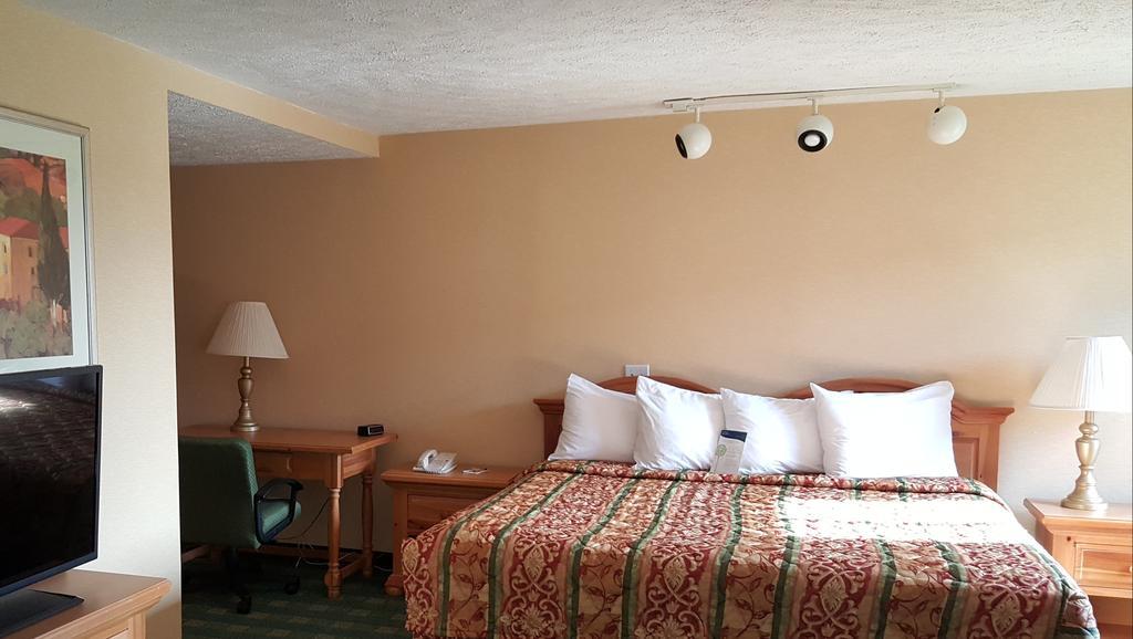 Hotel Oriskany מראה חיצוני תמונה