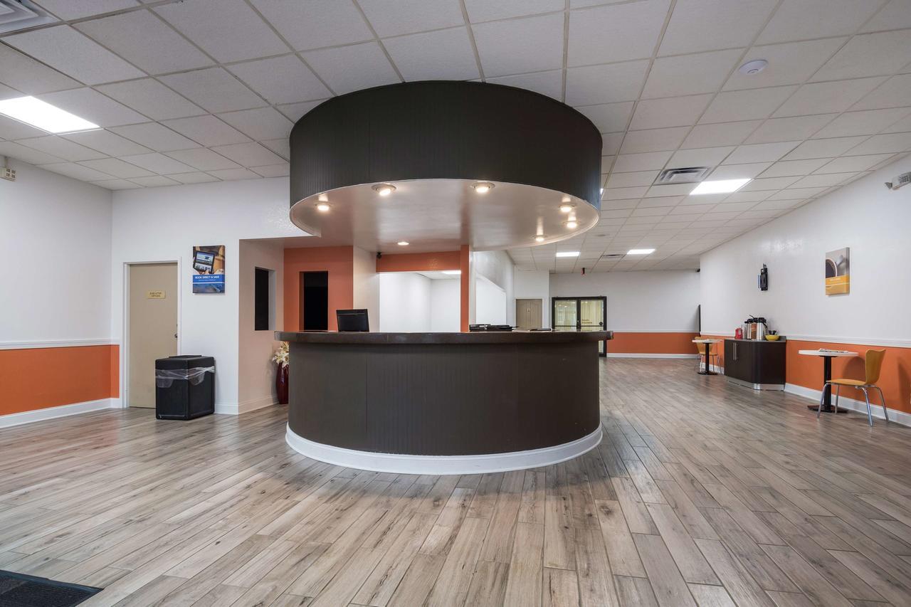 Hotel Oriskany מראה חיצוני תמונה