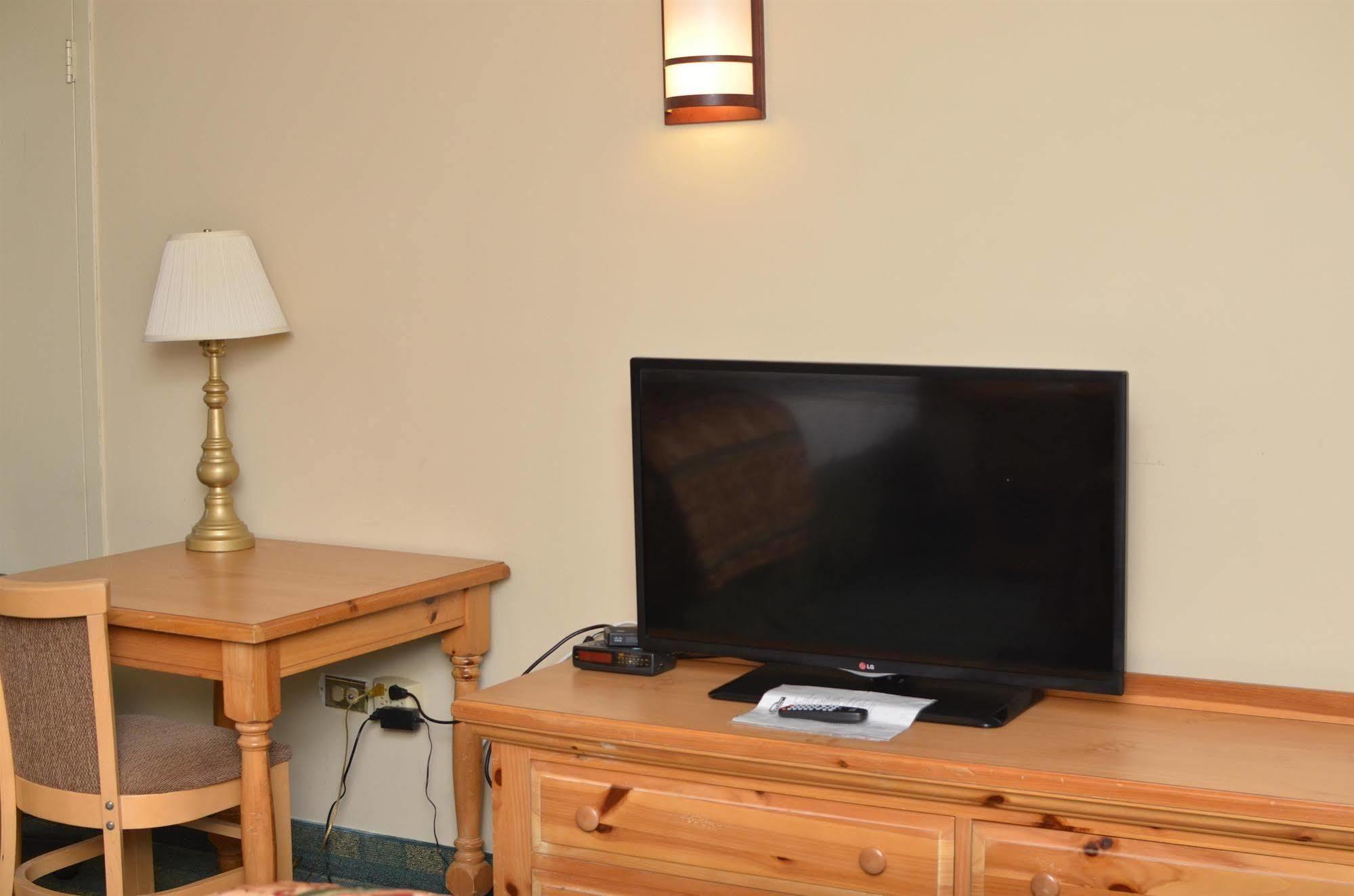 Hotel Oriskany מראה חיצוני תמונה